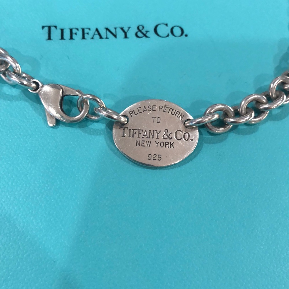 Tiffany’s silver necklace